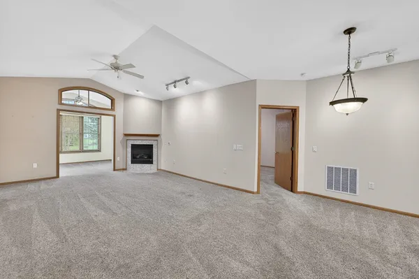 $350,000 | 3356 North Stone Creek Circle, Madison, WI 53719