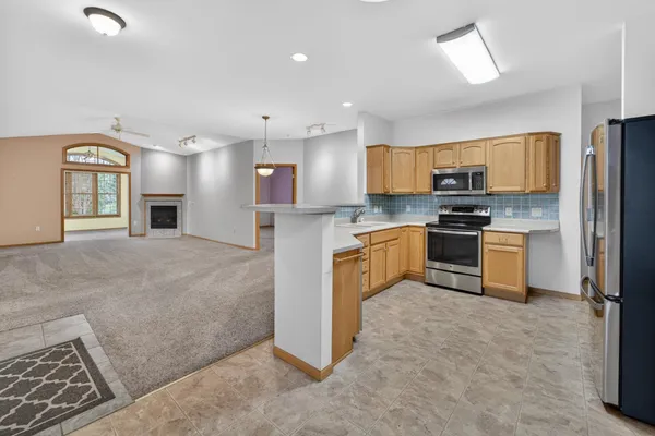 $350,000 | 3356 North Stone Creek Circle, Madison, WI 53719