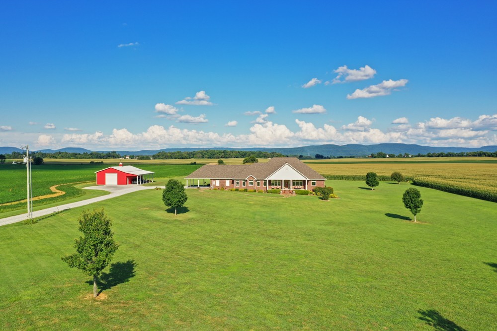 8007 Fountain Grove Road Morrison, TN 37357 - Photo 40 of 45 a view of an ocean and beach