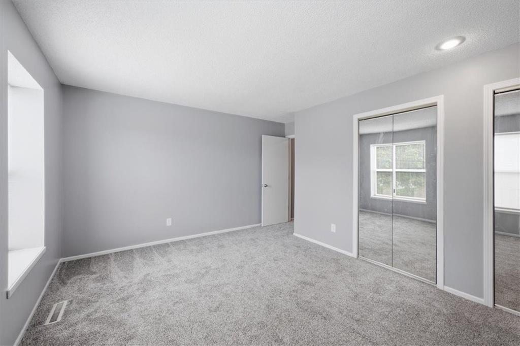 727 Southwest Liggett Road, Unit B Blue Springs, MO 64015 - Photo 11 of 19