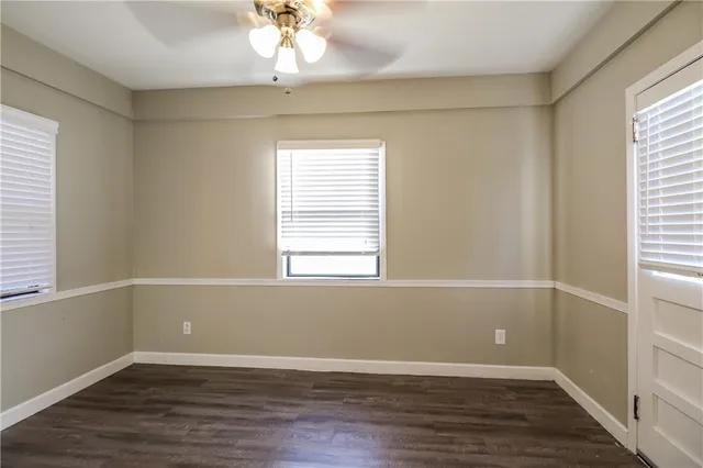 $1,605 | 2624 South Evanston Avenue, Independence, MO 64052