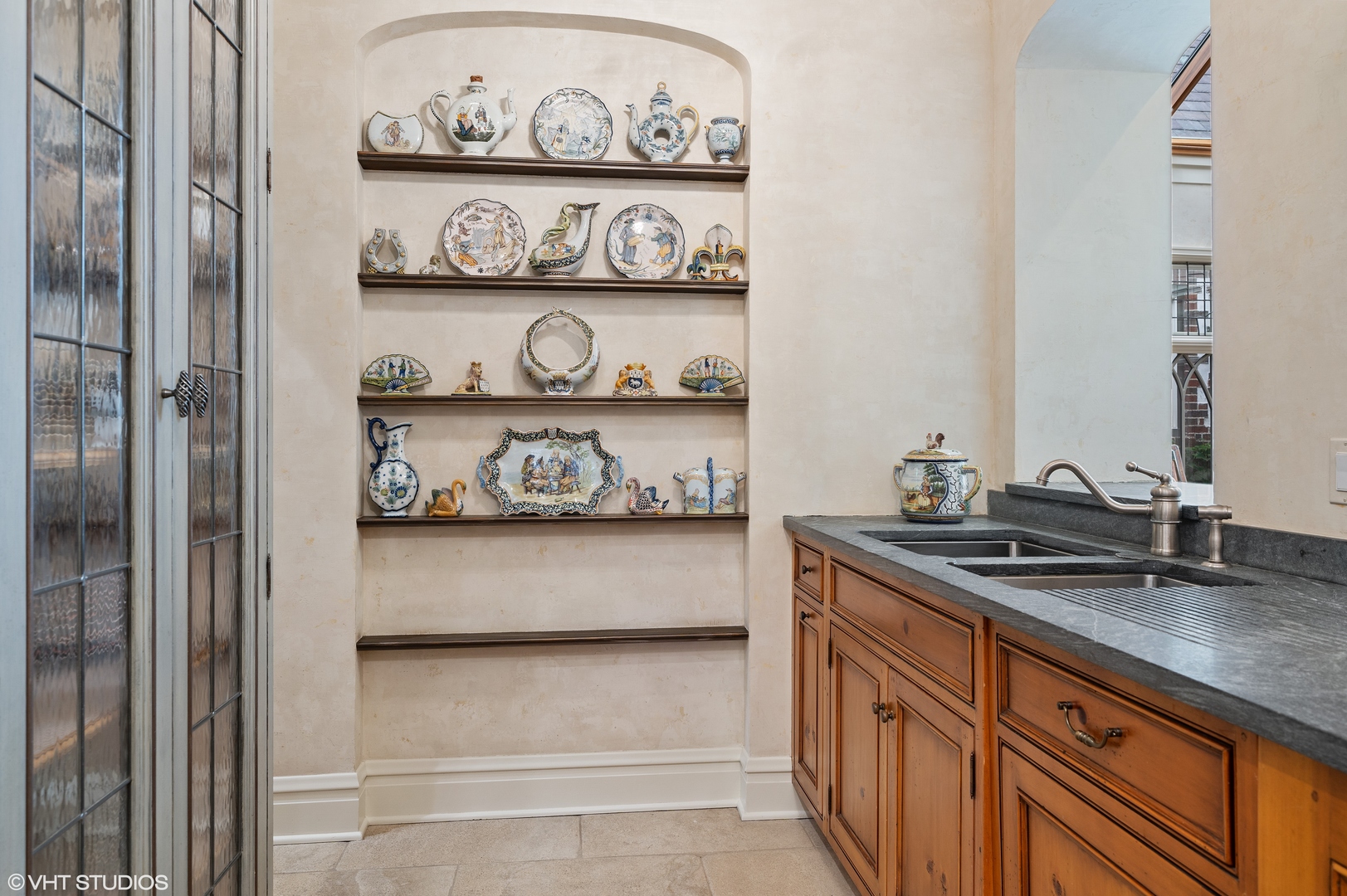 698 Blackthorn Road Winnetka, IL 60093 - Photo 23 of 83