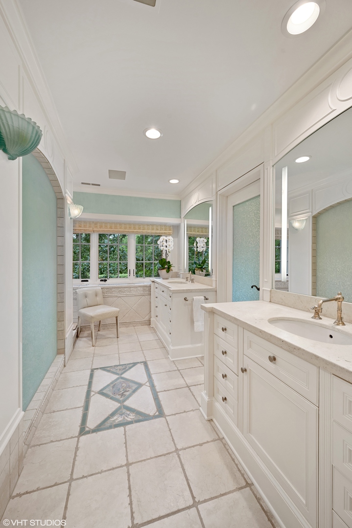 698 Blackthorn Road Winnetka, IL 60093 - Photo 34 of 83