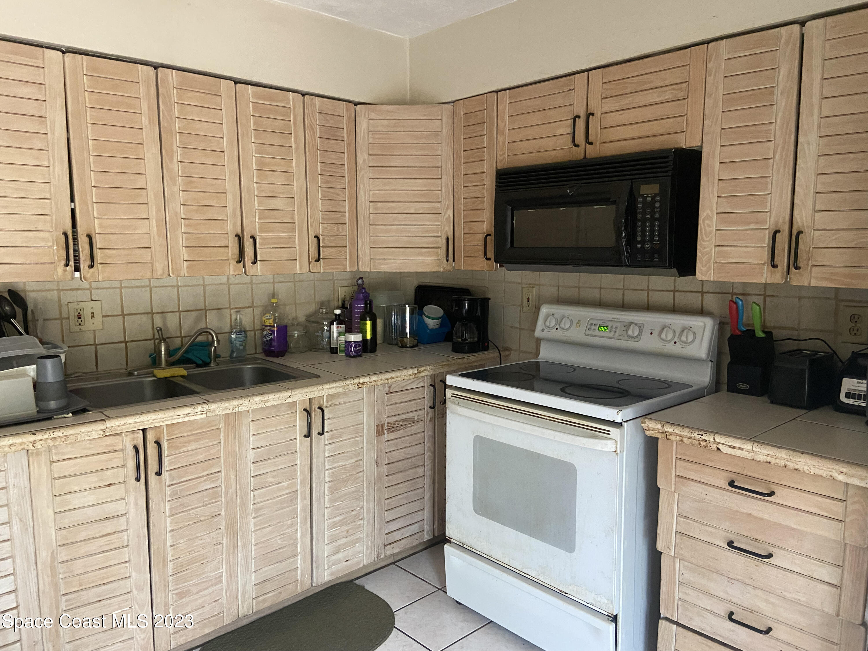 1640 Ruth Street Cocoa, FL 32926 - Photo 4 of 14 Kitchen