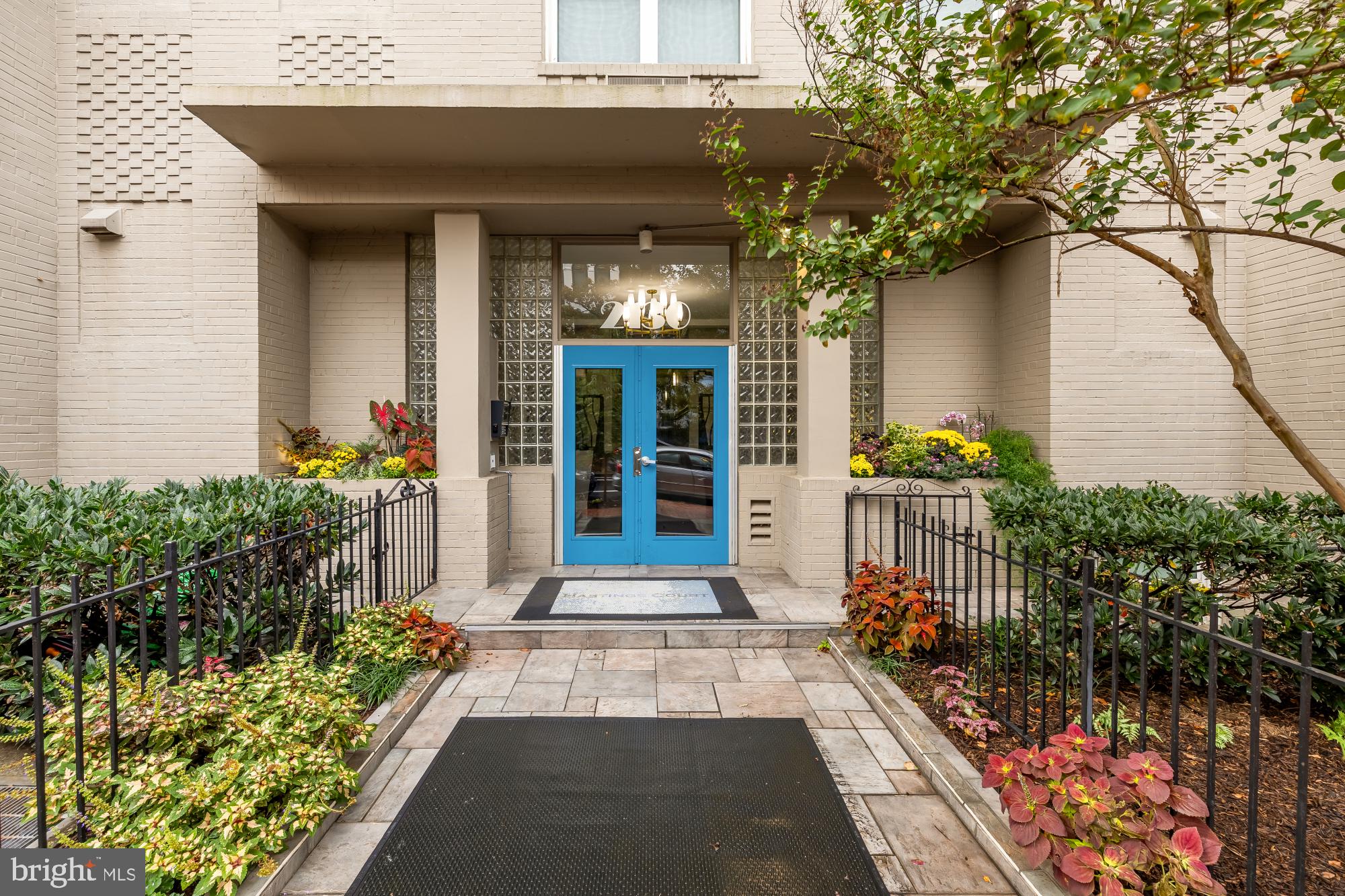 2130 N Street Northwest, Unit 407 Washington, DC 20037 - Photo 5 of 31 front view of a house