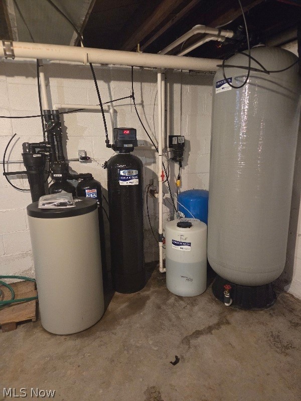3221 Seifert-Lewis Road Hubbard, OH 44425 - Photo 26 of 28 water treatment