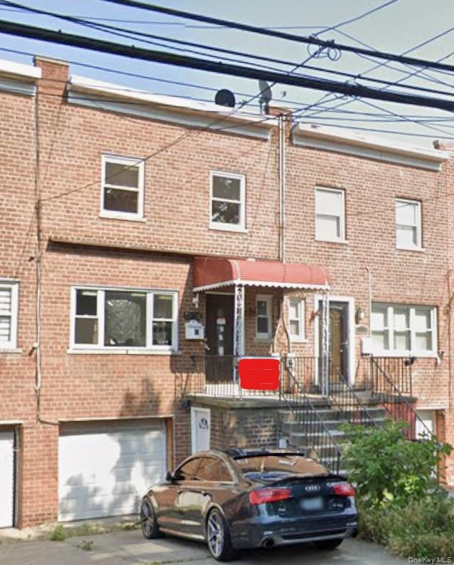 a car parked in front of a building