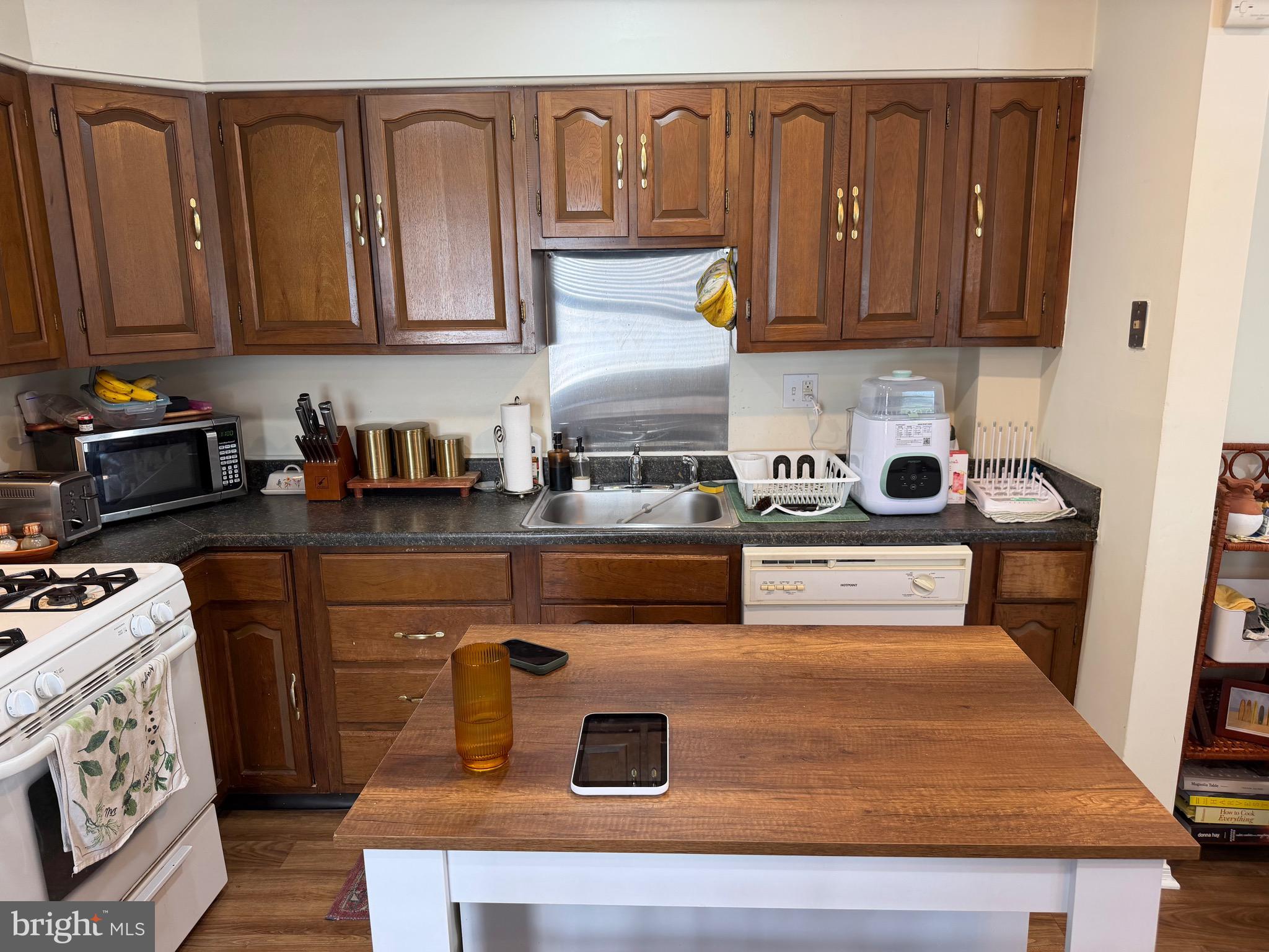 223 Williams Road Bryn Mawr, PA 19010 - Photo 12 of 32