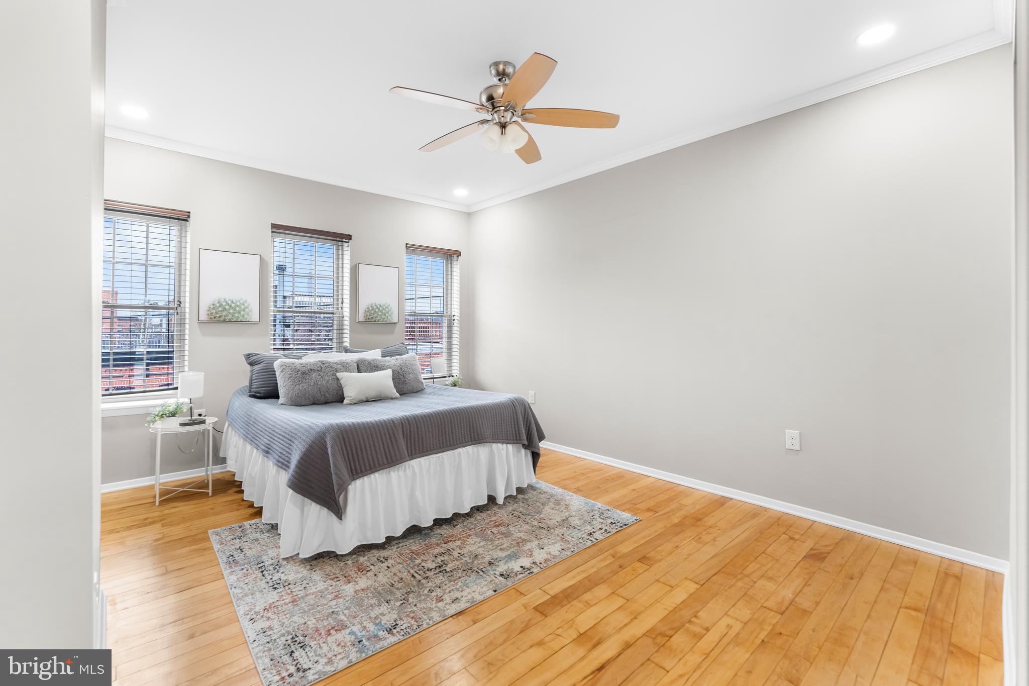 1261 Riverside Avenue Baltimore, MD 21230 - Photo 33 of 60 a living room with furniture and a window