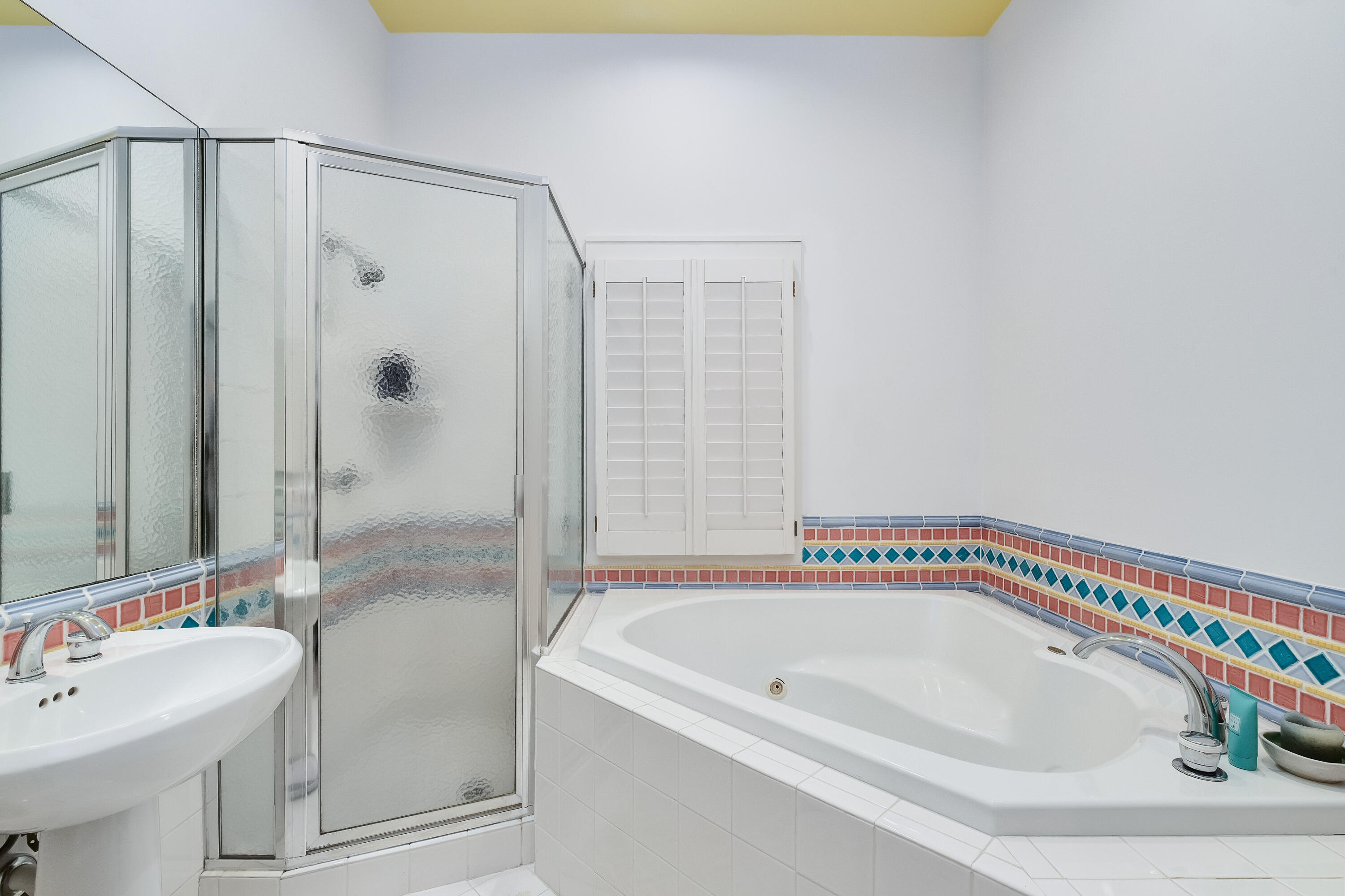 800 Blue Mountain Road Santa Rosa Beach, FL 32459 - Photo 24 of 71 a bathroom with a bathtub and a sink