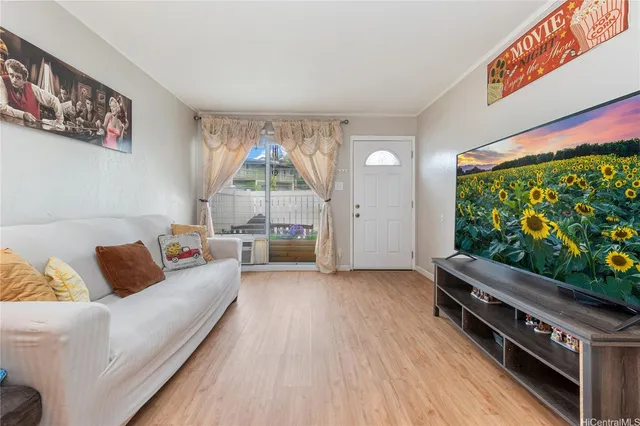 $585,000 | 98-715 Kaonohi Street, Unit 26, Aiea, HI 96701