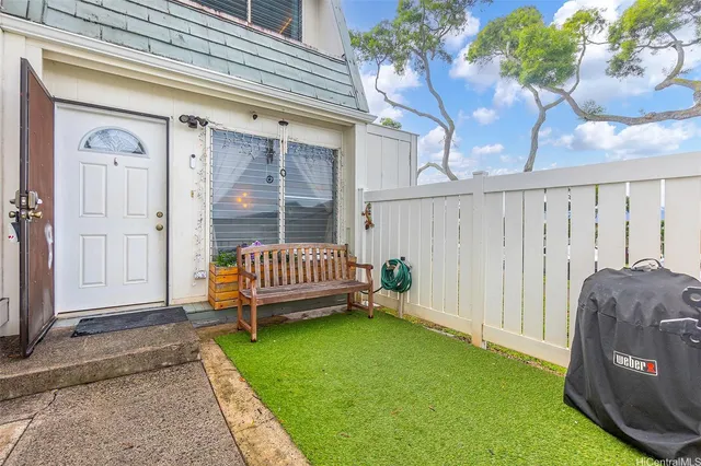 $585,000 | 98-715 Kaonohi Street, Unit 26, Aiea, HI 96701