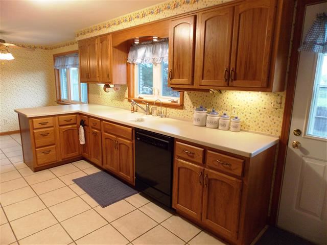 9911 Hosler Road Leo, IN 46765 - Photo 2 of 29