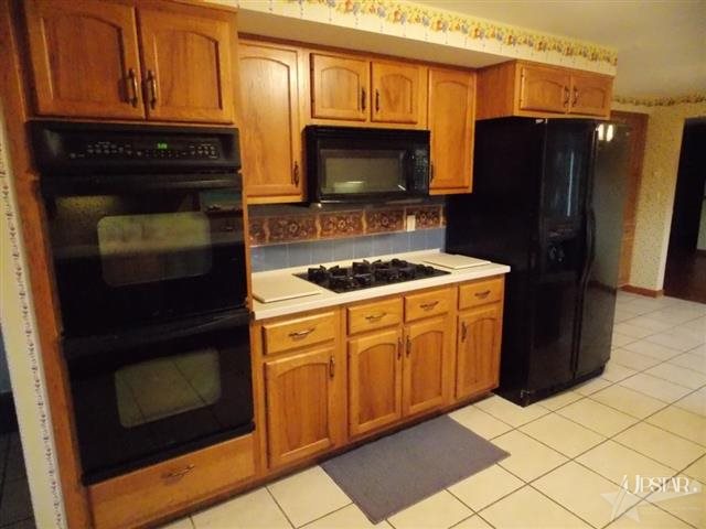 9911 Hosler Road Leo, IN 46765 - Photo 3 of 29