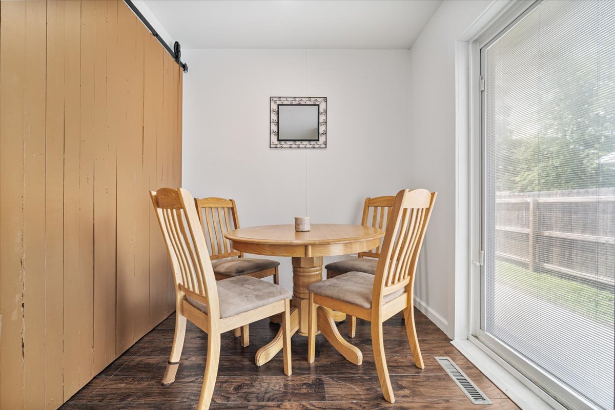 396 North Sherman Street El Paso, IL 61738 - Photo 13 of 29 a dining room with furniture and window