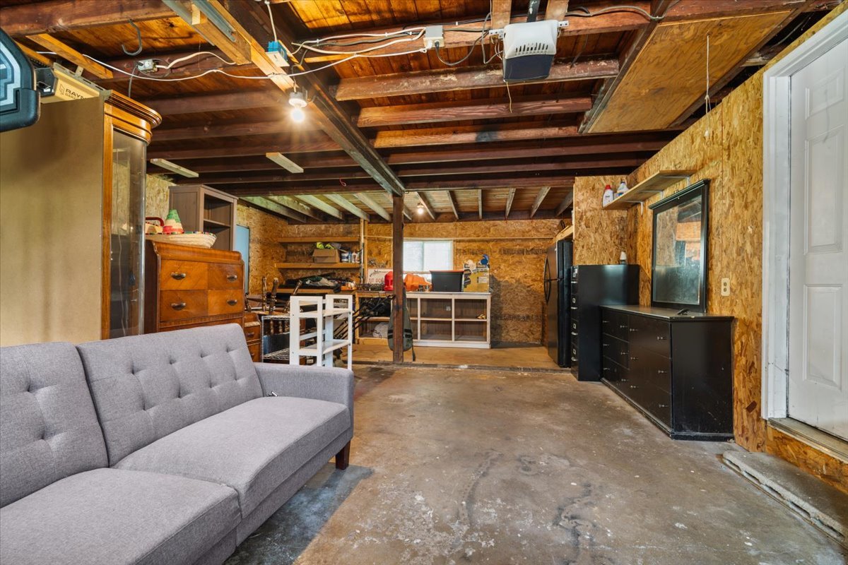 396 North Sherman Street El Paso, IL 61738 - Photo 27 of 29 a view of a livingroom with furniture