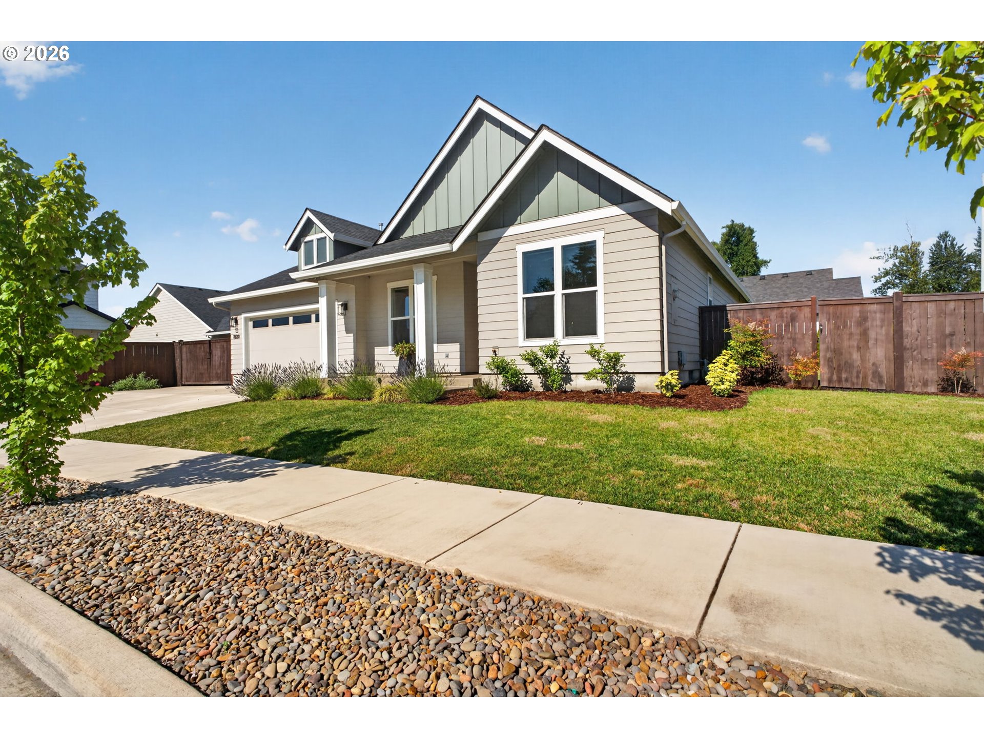 1020 South 33rd Street Springfield, OR 97478 - Photo 2 of 48