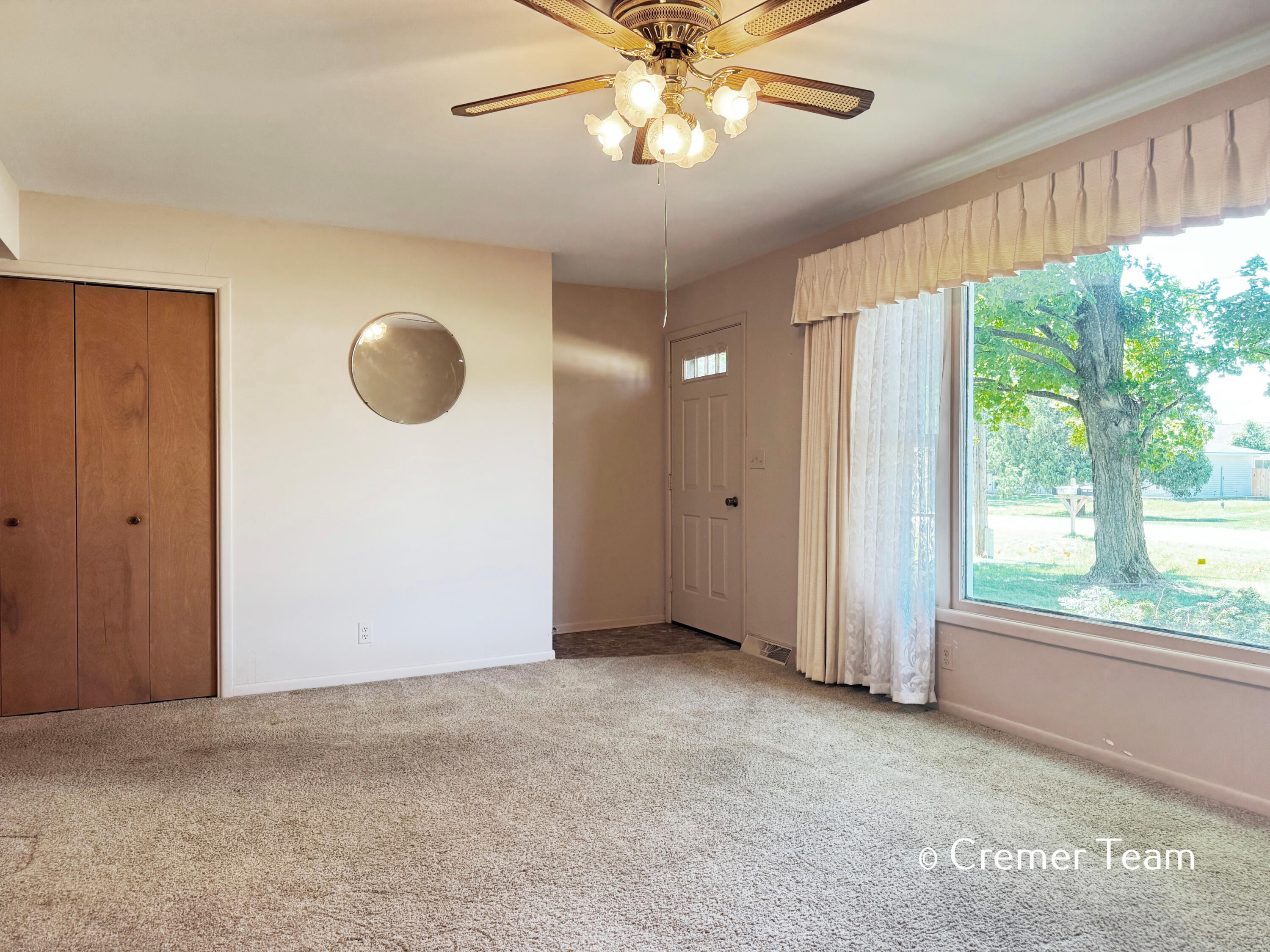 9068 Victor Avenue Jenison, MI 49428 - Photo 4 of 30 Living Room View 2