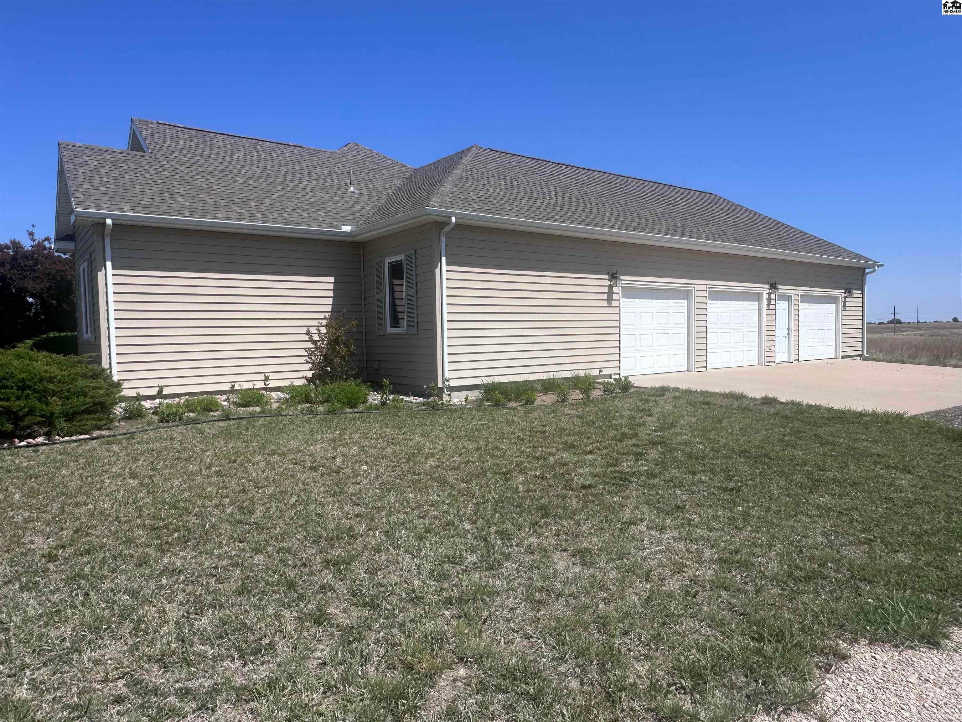 10204 East Ridge Road Pratt, KS 67124 - Photo 3 of 46 Gallery Image 3