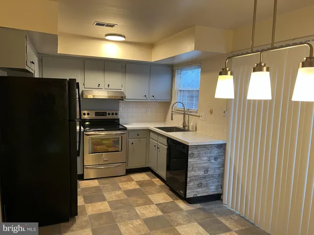 $1,850 | 415 Fort Washington Avenue, Fort Washington, PA 19034