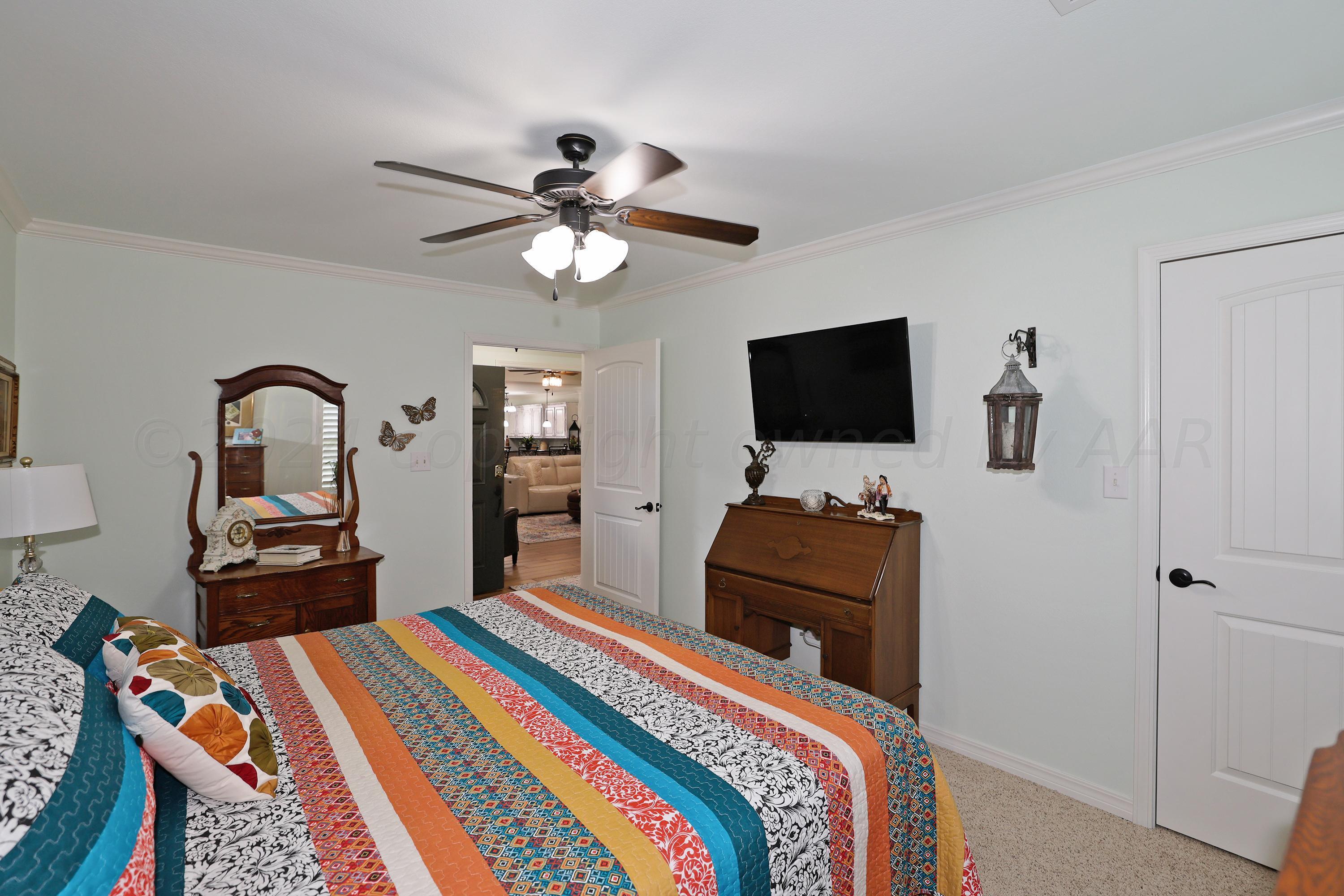 6807 Mosley Street Amarillo, TX 79119 - Photo 19 of 27 19-2nd Bedroom