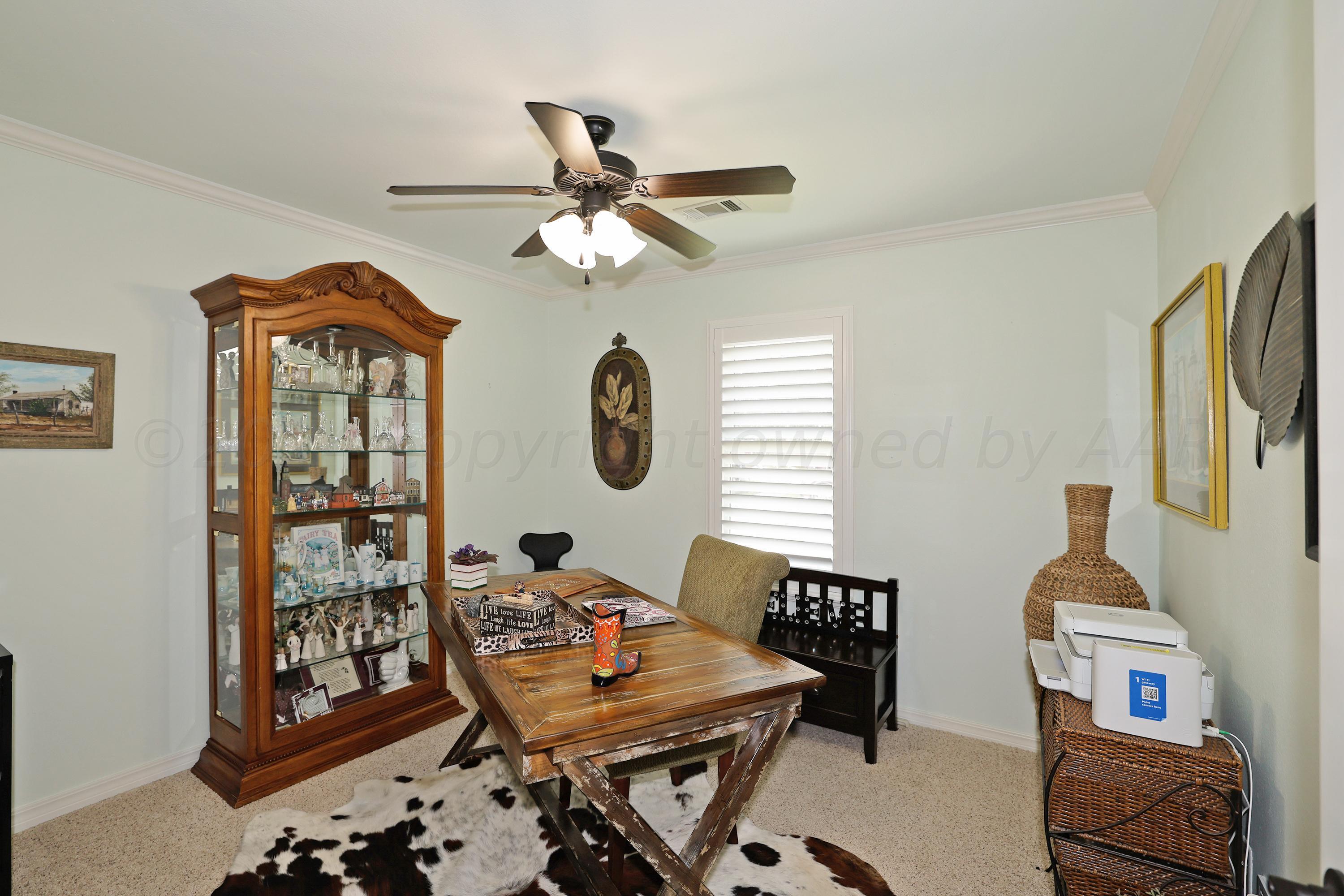 6807 Mosley Street Amarillo, TX 79119 - Photo 20 of 27 20-3rd Bedroom