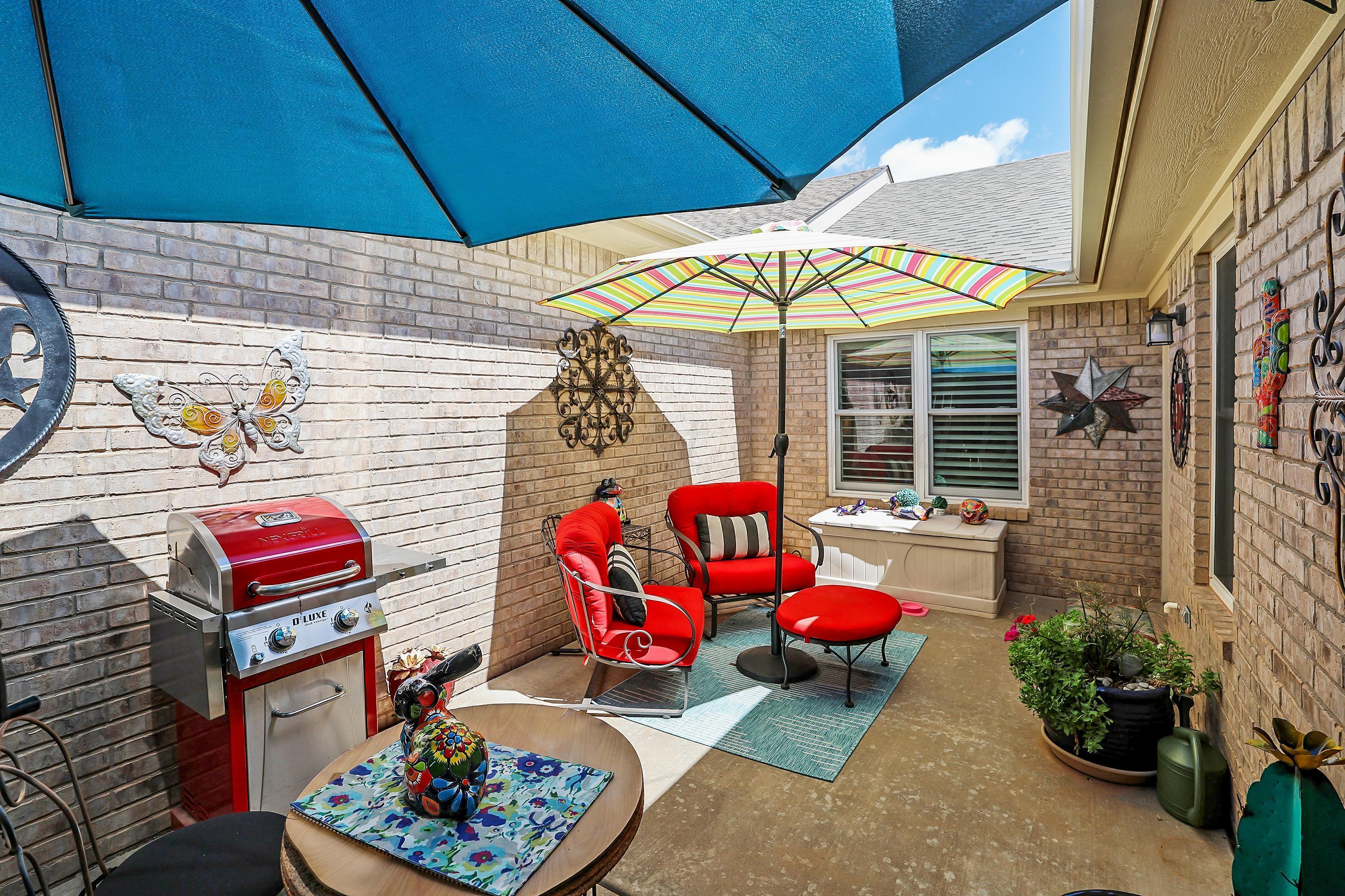 6807 Mosley Street Amarillo, TX 79119 - Photo 25 of 27 25-Patio