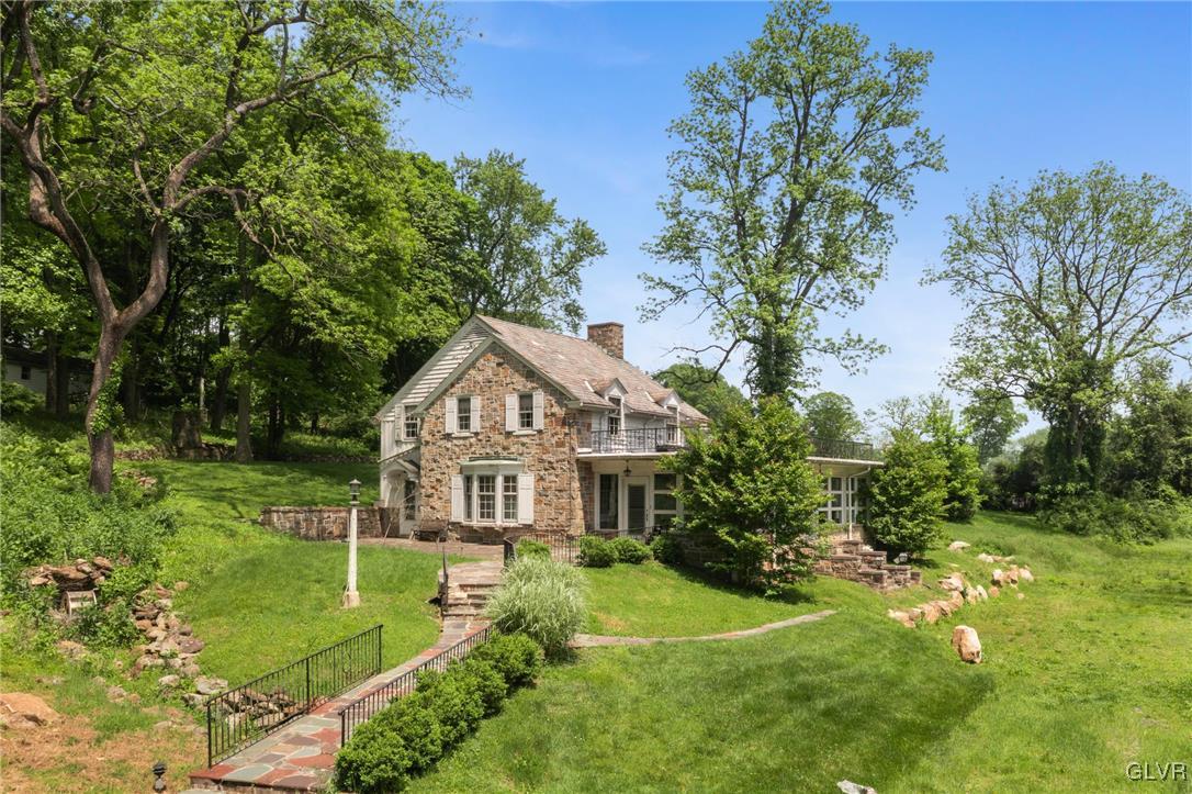 2545 Riverbend Road Allentown, PA 18103 - Photo 12 of 26 Gallery Image 12