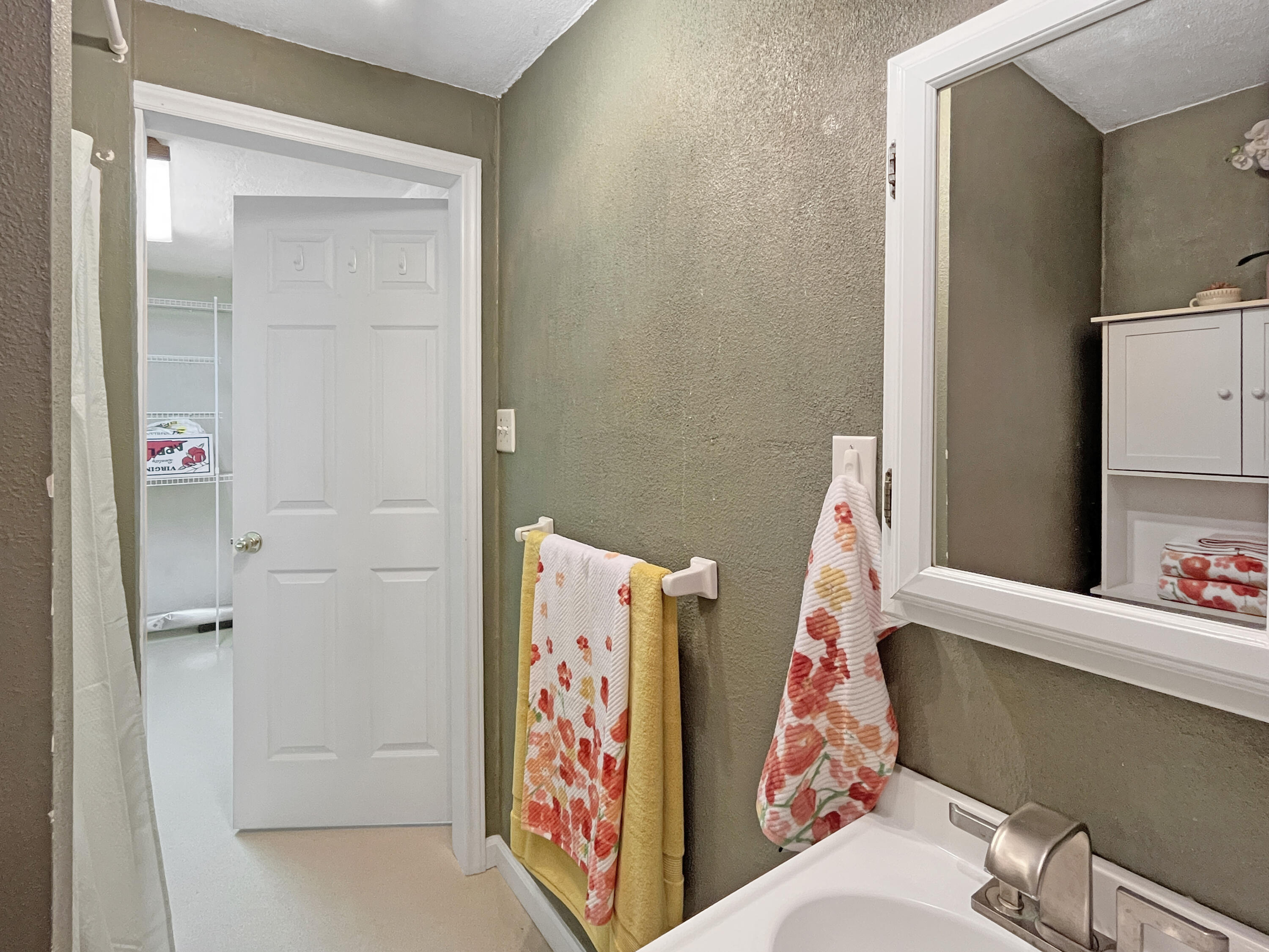 411 Hardbarger Road Buchanan, VA 24066 - Photo 31 of 70 411 Hardbarger RD