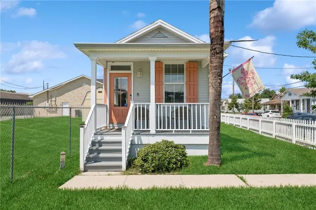 $2,350 | 606 De Armas Street, New Orleans, LA 70114