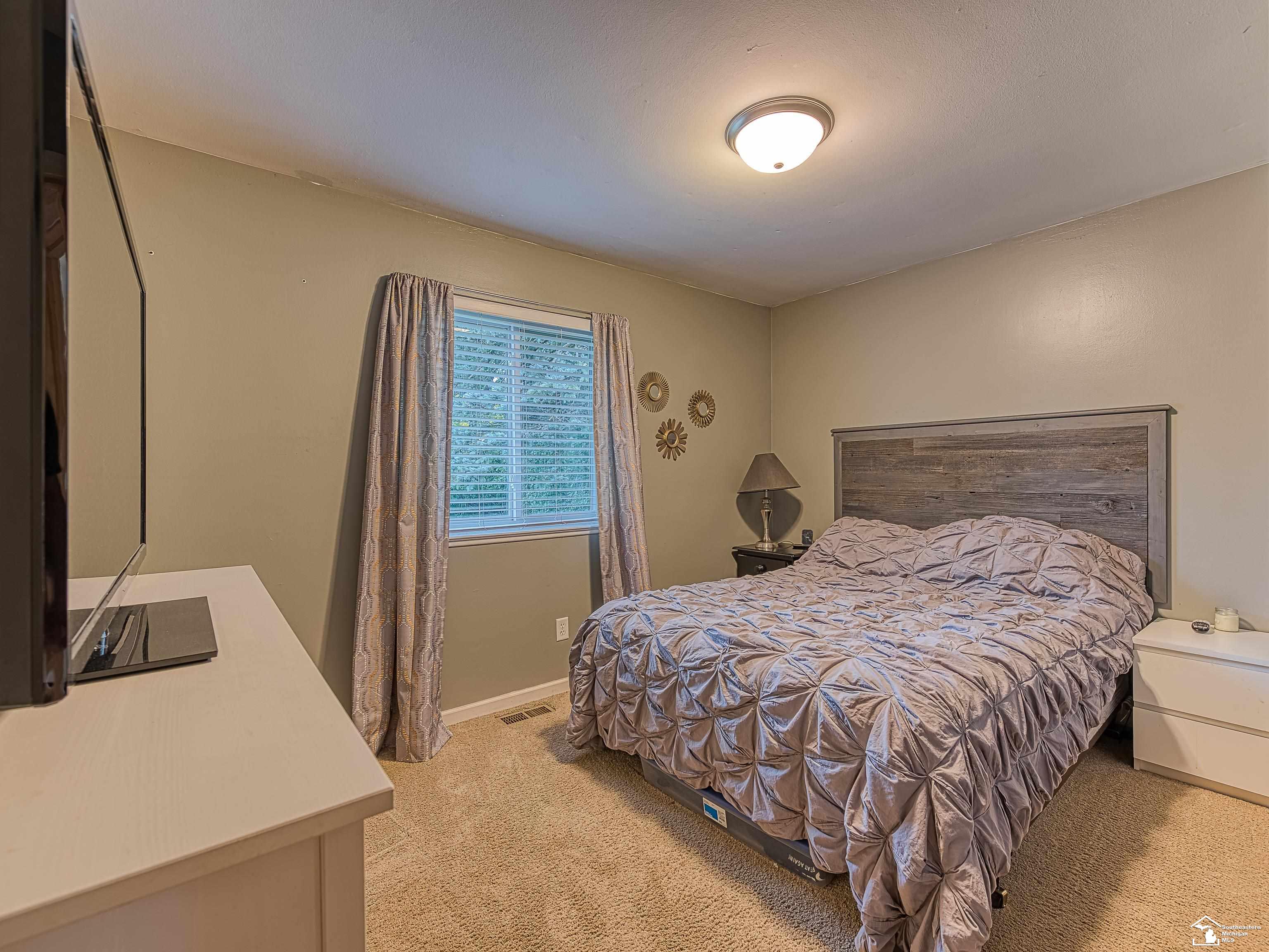 49361 Saltz Road Canton, MI 48187 - Photo 18 of 21 50119254-17.JPG
