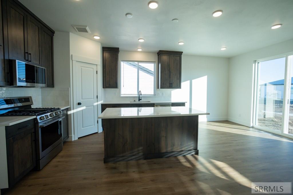 146 North Hailey Crk Avenue Rigby, ID 83442 - Photo 3 of 39