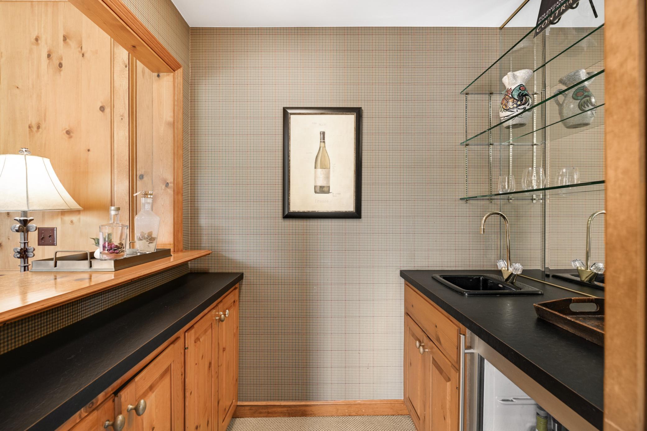 4803 Chantrey Place Minnetonka, MN 55345 - Photo 14 of 59