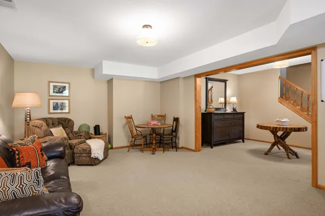 $1,097,600 | 4803 Chantrey Place, Minnetonka, MN 55345