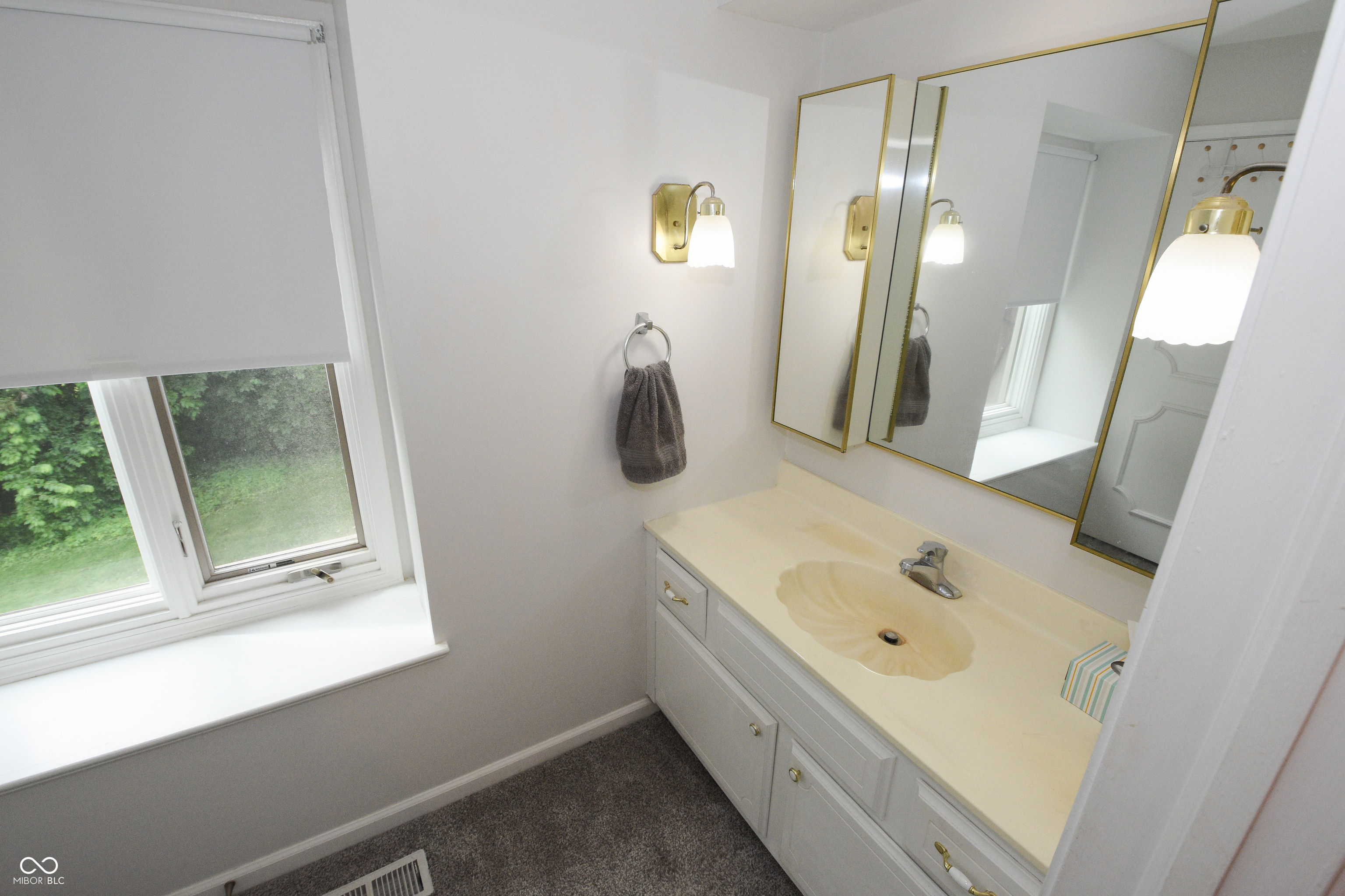 5533 Roxbury Terrace Indianapolis, IN 46226 - Photo 29 of 65