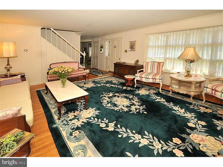 1453 Tallyho Road Jenkintown, PA 19046 - Photo 13 of 25 Living Room