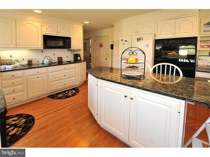 1453 Tallyho Road Jenkintown, PA 19046 - Photo 10 of 25 Kitchen