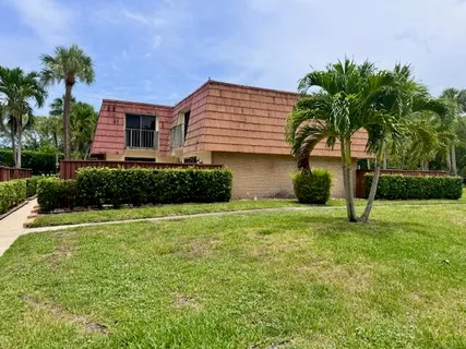 $289,000 | 217 Live Oak Lane, Boynton Beach, FL 33436