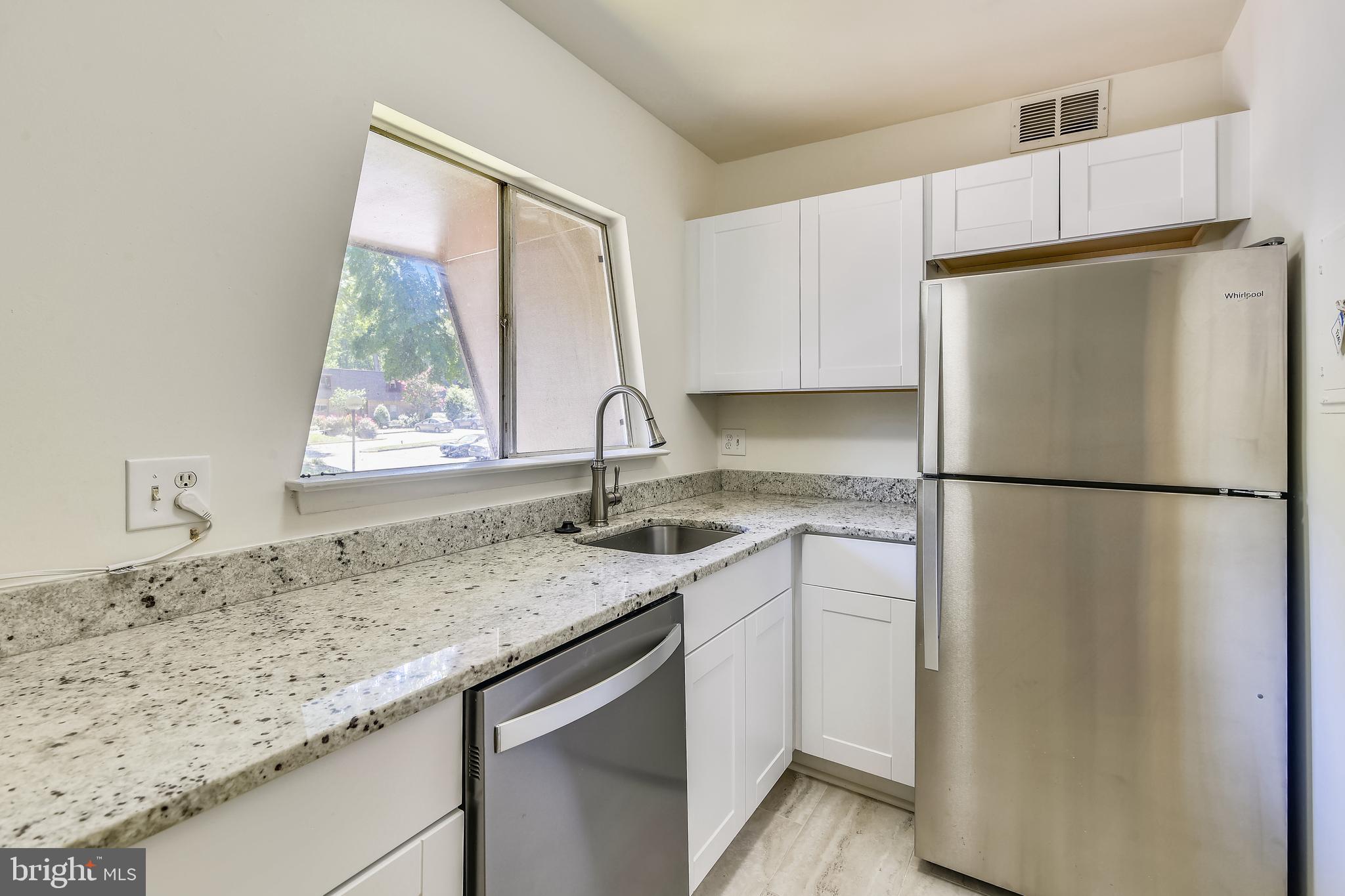 11604 Vantage Hill Road, Unit 21B Reston, VA 20190 - Photo 3 of 31 Gallery Image 3