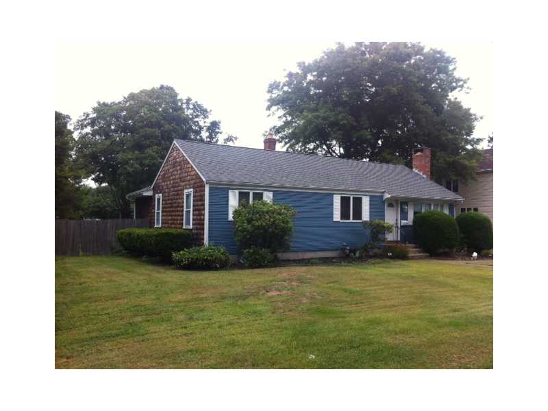 20 Mayfield Road Barrington, RI 02806 - Photo 2 of 7 Exterior Front.