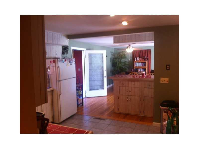 20 Mayfield Road Barrington, RI 02806 - Photo 3 of 7 Den/Family/Great Room.