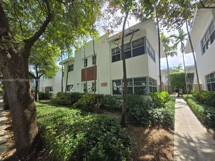 $1,950 | 1560 Pennsylvania Avenue, Unit 216, Miami Beach, FL 33139