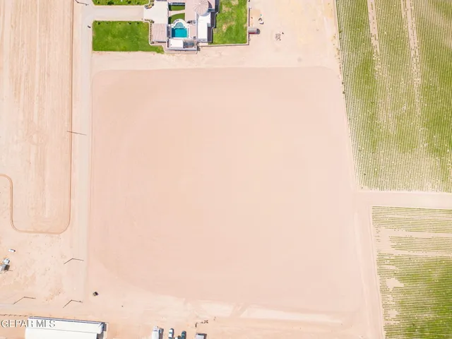 a view of a tennis court