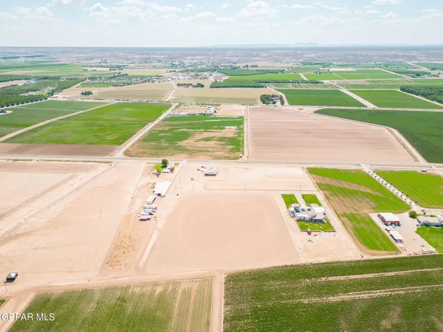 a view of an ocean view