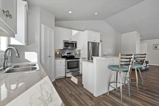 $499,000 | 1735 Red Oak Street, Green Bay, WI 54313