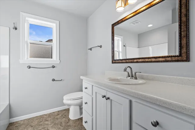 $499,000 | 1735 Red Oak Street, Green Bay, WI 54313