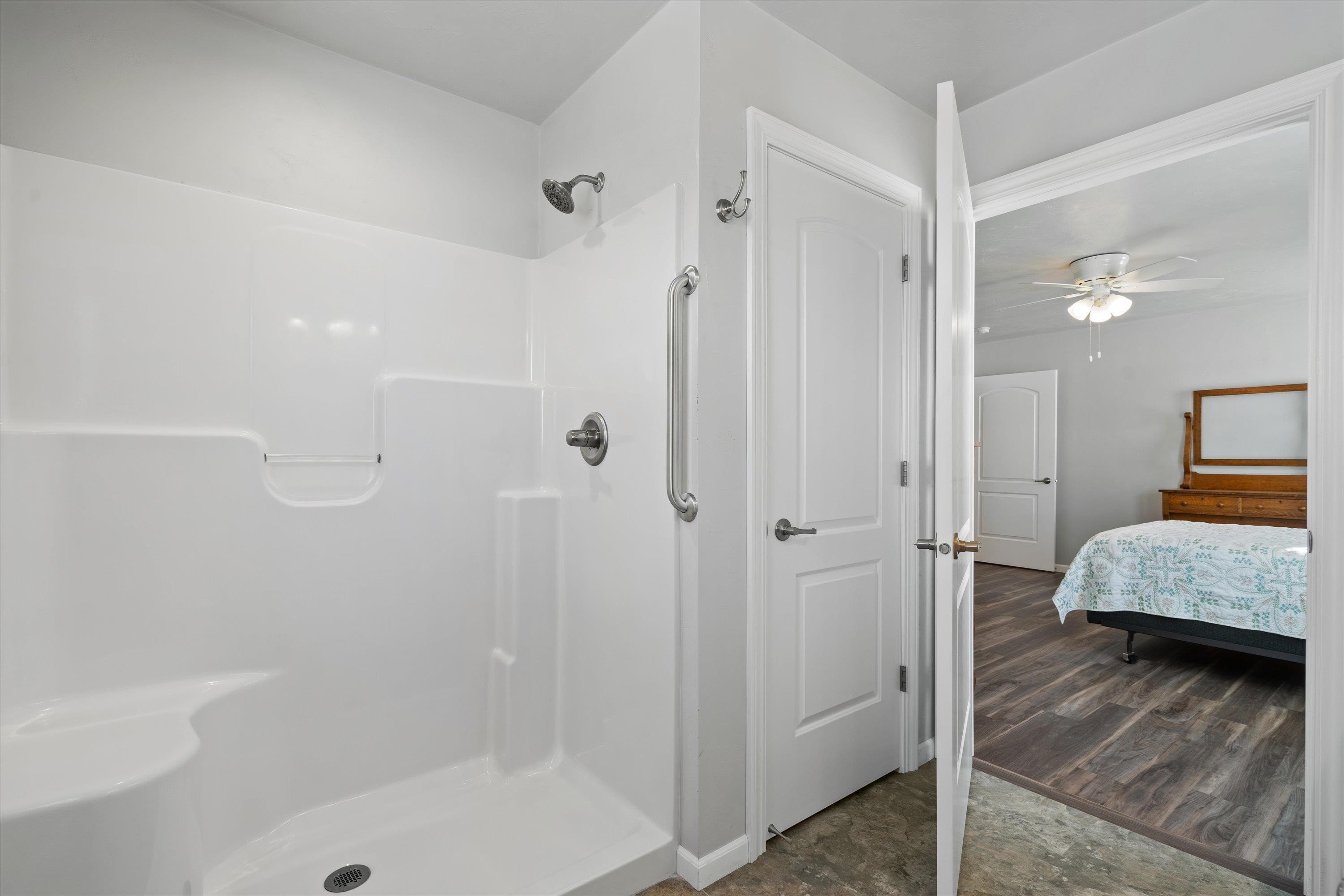 1735 Red Oak Street Green Bay, WI 54313 - Photo 27 of 40