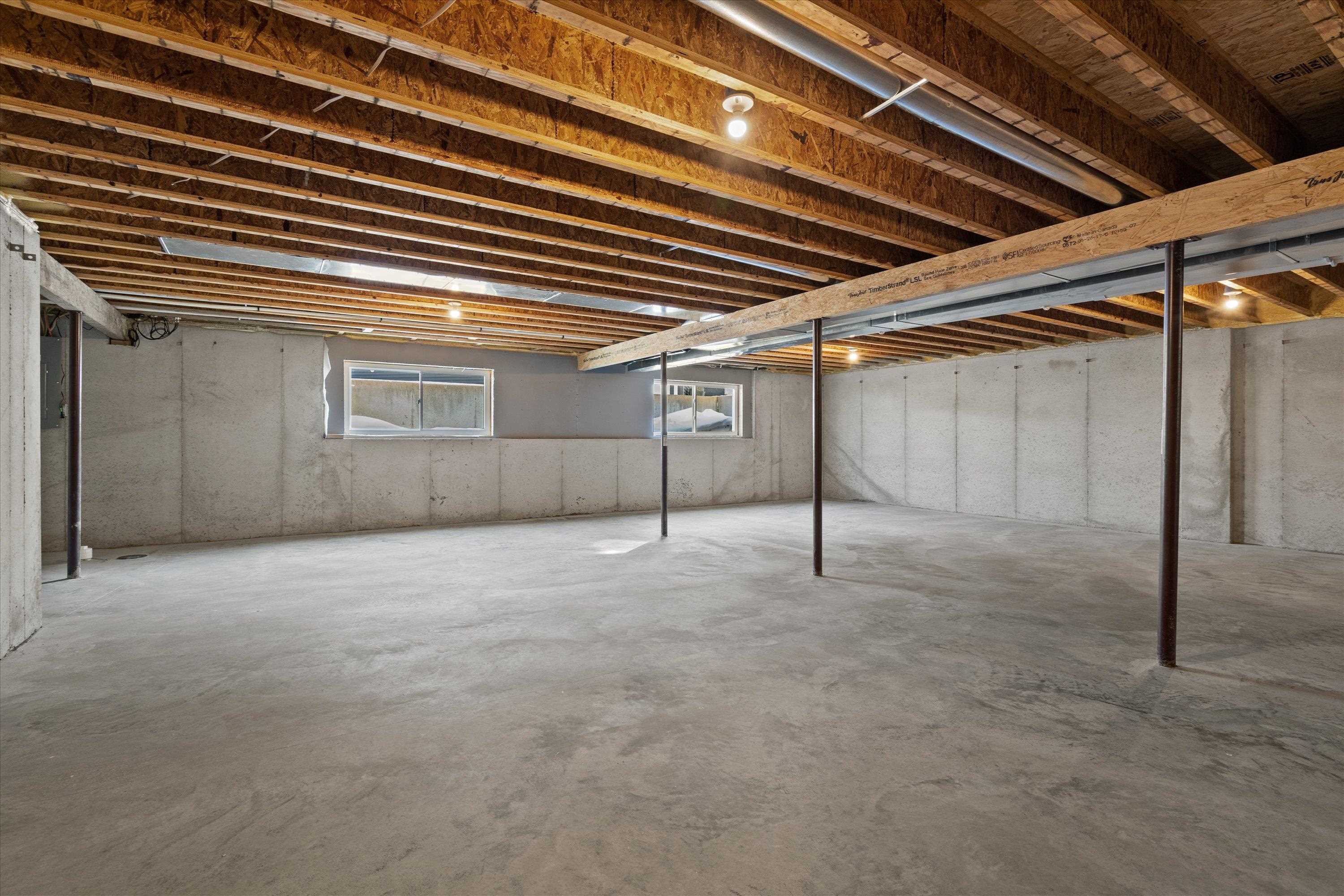 1735 Red Oak Street Green Bay, WI 54313 - Photo 31 of 40