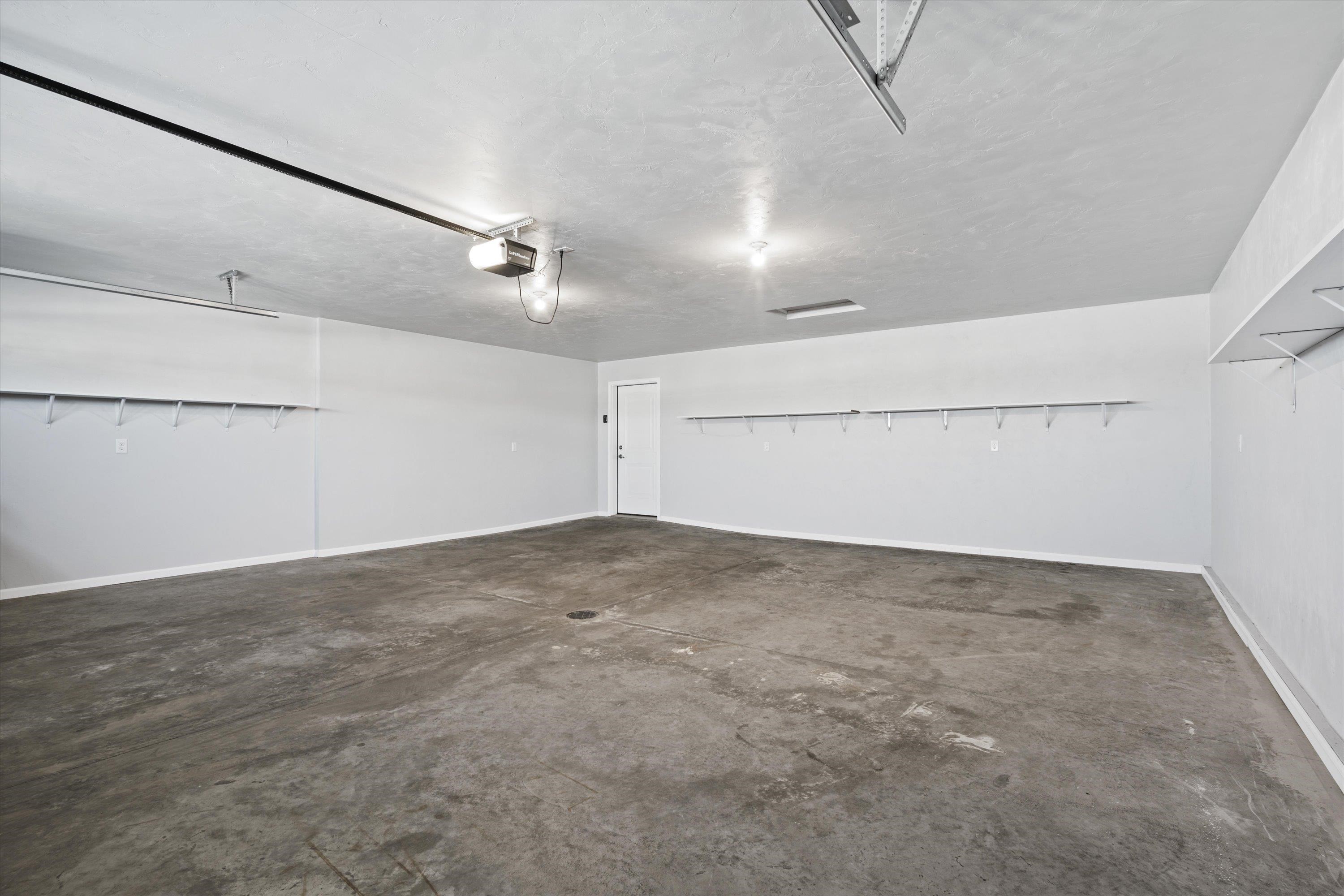 1735 Red Oak Street Green Bay, WI 54313 - Photo 35 of 40