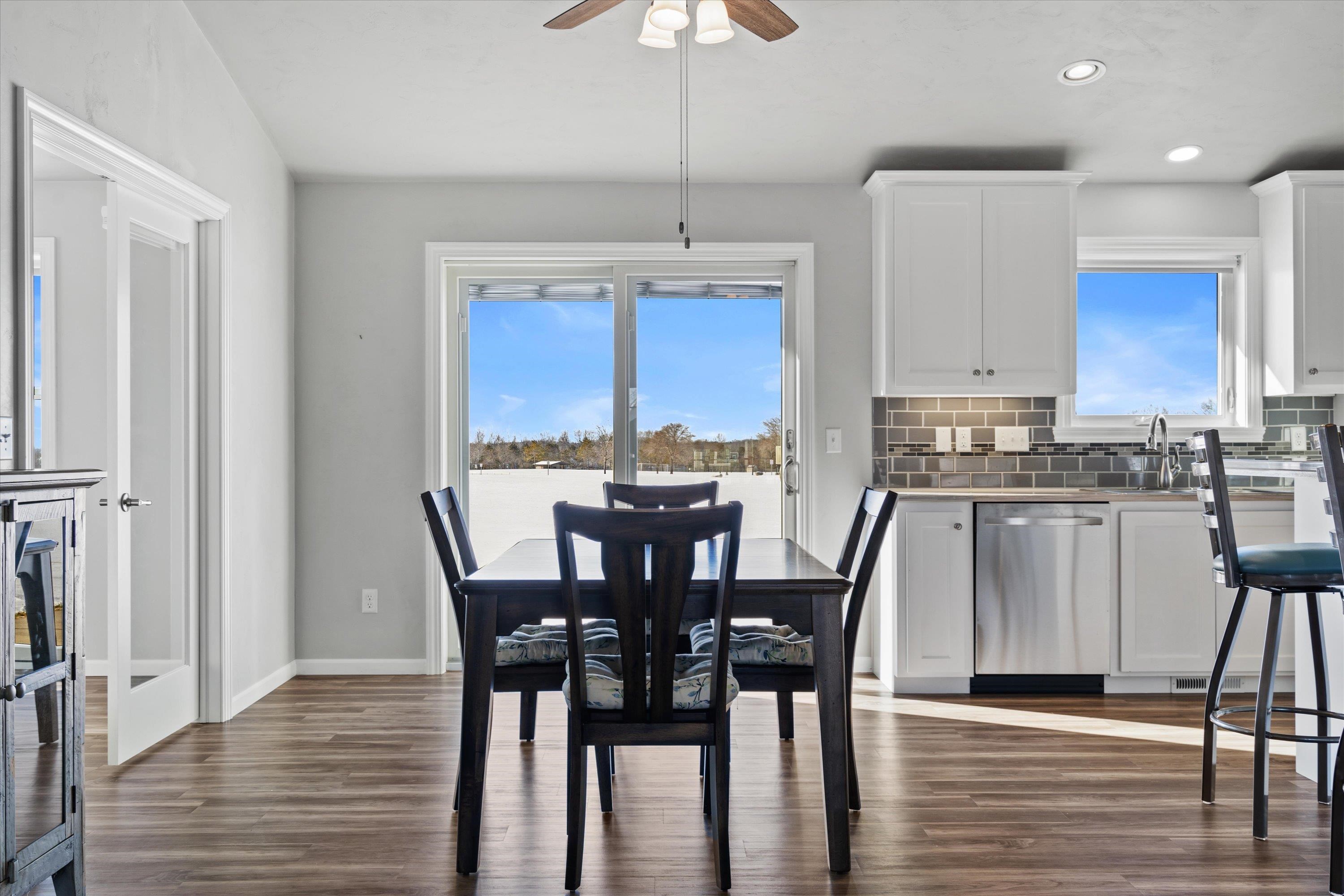 1735 Red Oak Street Green Bay, WI 54313 - Photo 7 of 40